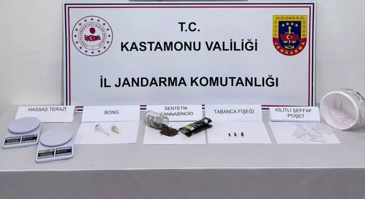 Kastamonu'da Uyuşturucu Operasyonu: 2 Şüpheli Tutuklandı