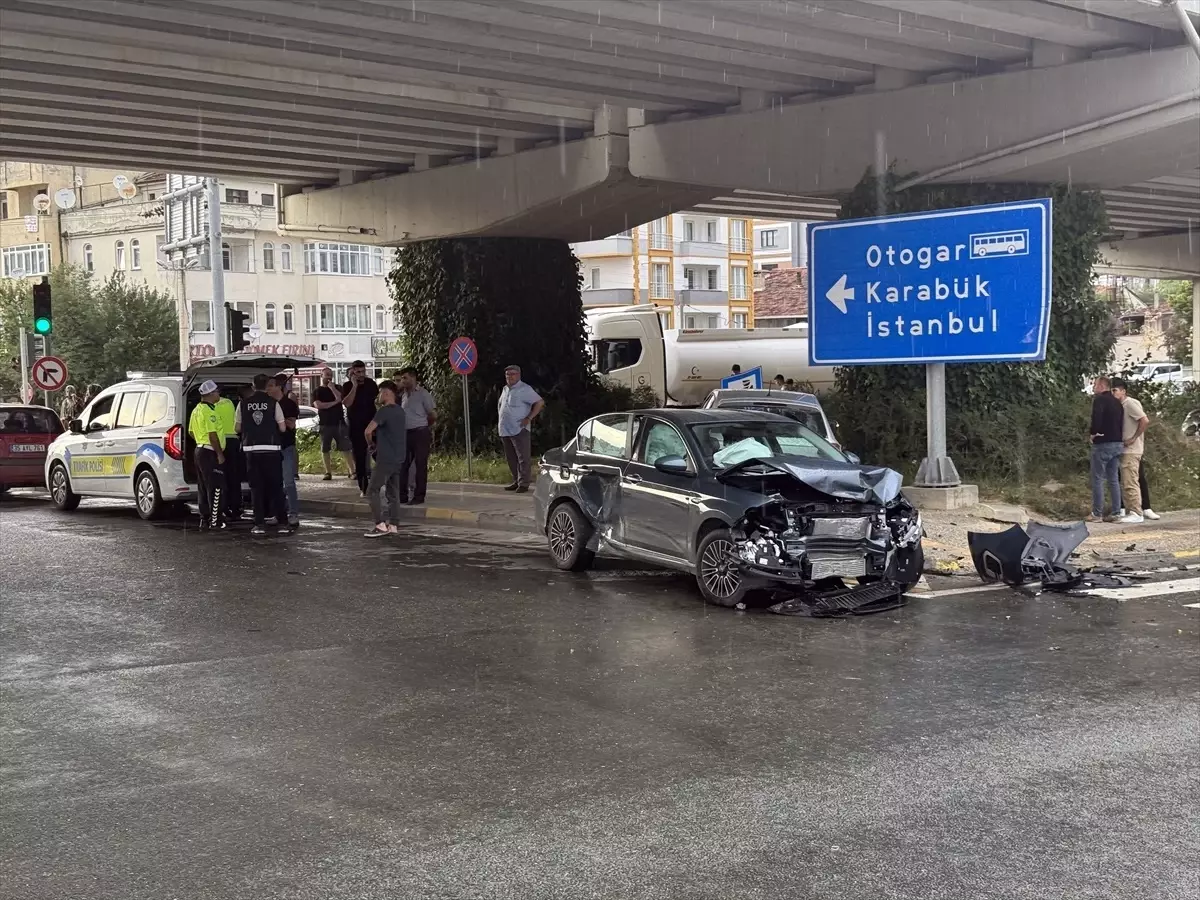 Kastamonu'da Zincirleme Trafik Kazası: 5 Yaralı