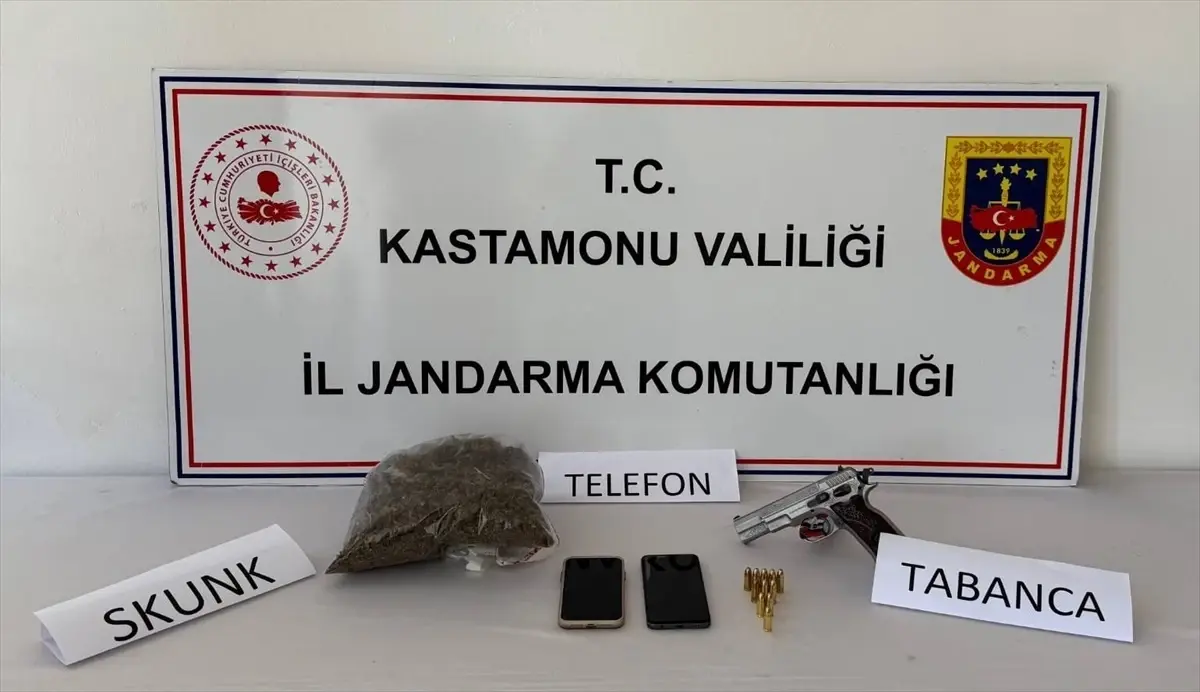 Kastamonu'da Uyuşturucu Operasyonu: İki Şüpheli Tutuklandı