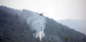 Kastamonu-Karabük Sınırındaki Orman Yangınlarıyla Mücadele Devam Ediyor