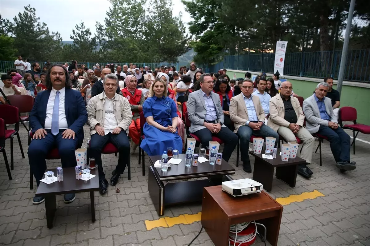 Kastamonu Üniversitesi'nden Açık Hava Sineması Etkinliği
