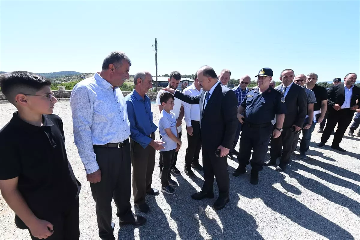 Kastamonu Valisi Dallı, Köy Ziyaretlerinde Sorunları Dinledi