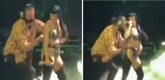 Katy Perry, sahnede şarkı söylediği sırada sütyeni açıldı