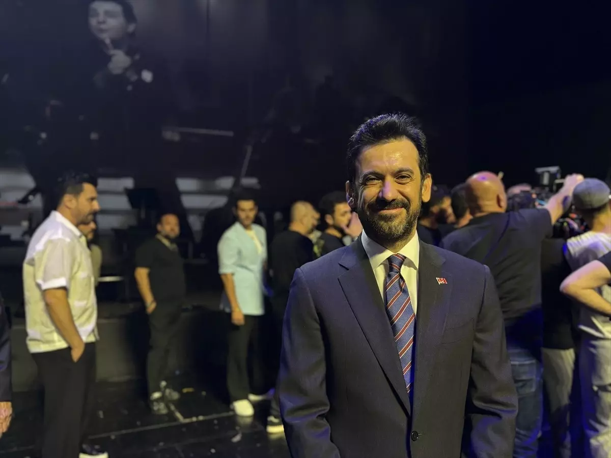 Kayahan'ın 10. Yıl Anma Konseri, İstanbul'da Gerçekleşti