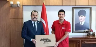 Vezirköprü Kaymakamı, TEKNOFEST'te Başarı Elde Eden Öğrencileri Ağırladı