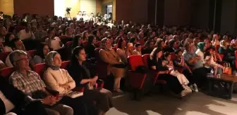 Melikgazi Belediyesi'nden '12 Jüri' Tiyatro Gösterimi
