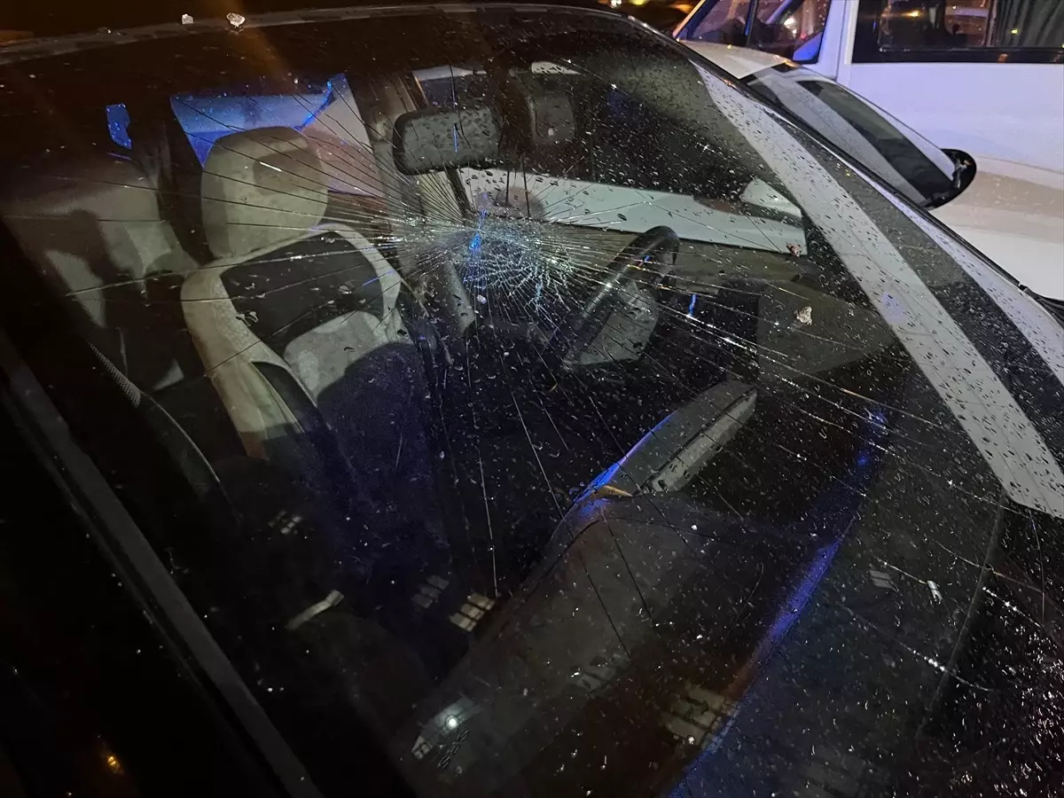 Yıldırım Düşmesi Kayseri'de Hasara Yol Açtı