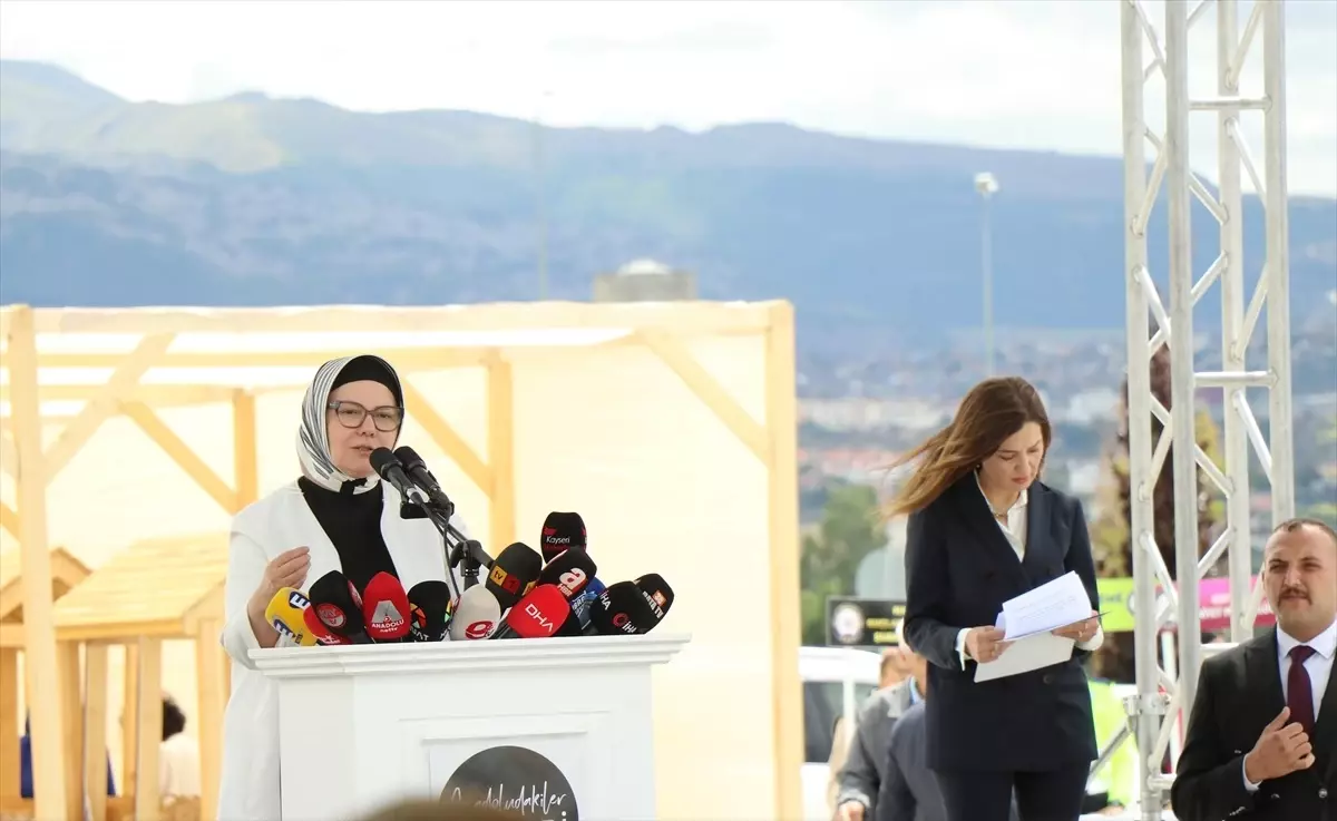 Kayseri'de 'Anadoludakiler Pazarı' açıldı