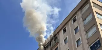 Kayseri'de Apartman Çatısında Yangın
