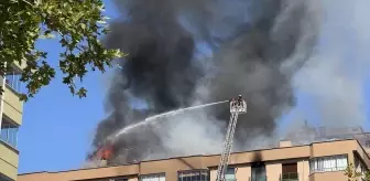 Kayseri'de Apartman Çatısında Yangın Çıktı