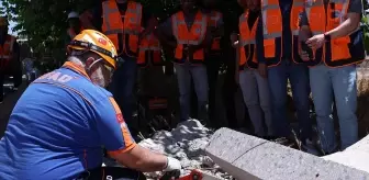 Kayseri'de Deprem Ekiplerine Uygulamalı Eğitim Veriliyor
