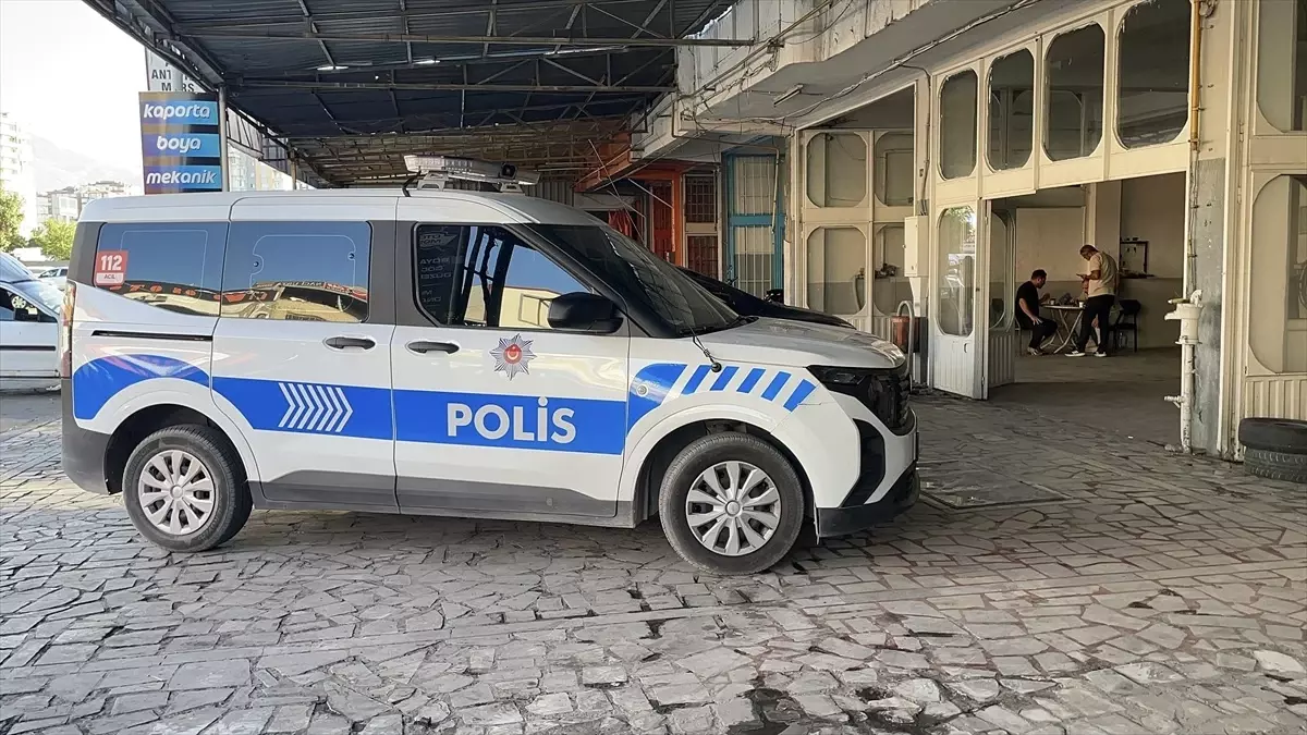 Kayseri&apos;de Oto Tamirhanesinde Silahla Yaralanma Olayı