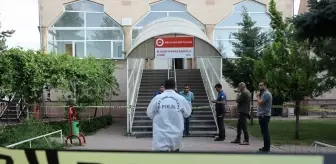 Park Yeri Tartışması İki Kişiyi Cami Değiştirdi: Bir Kişi Bıçakla Öldürüldü