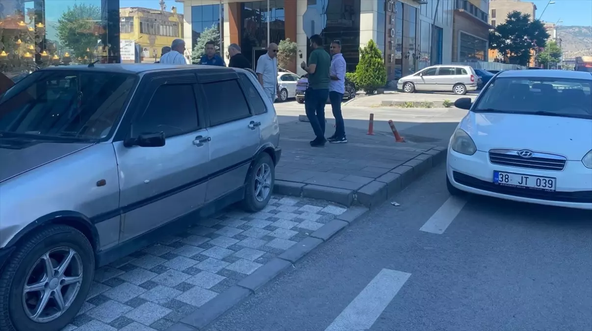 Kayseri'de Çocuklar Arasında Bıçaklı Kavga: Bir Yaralı