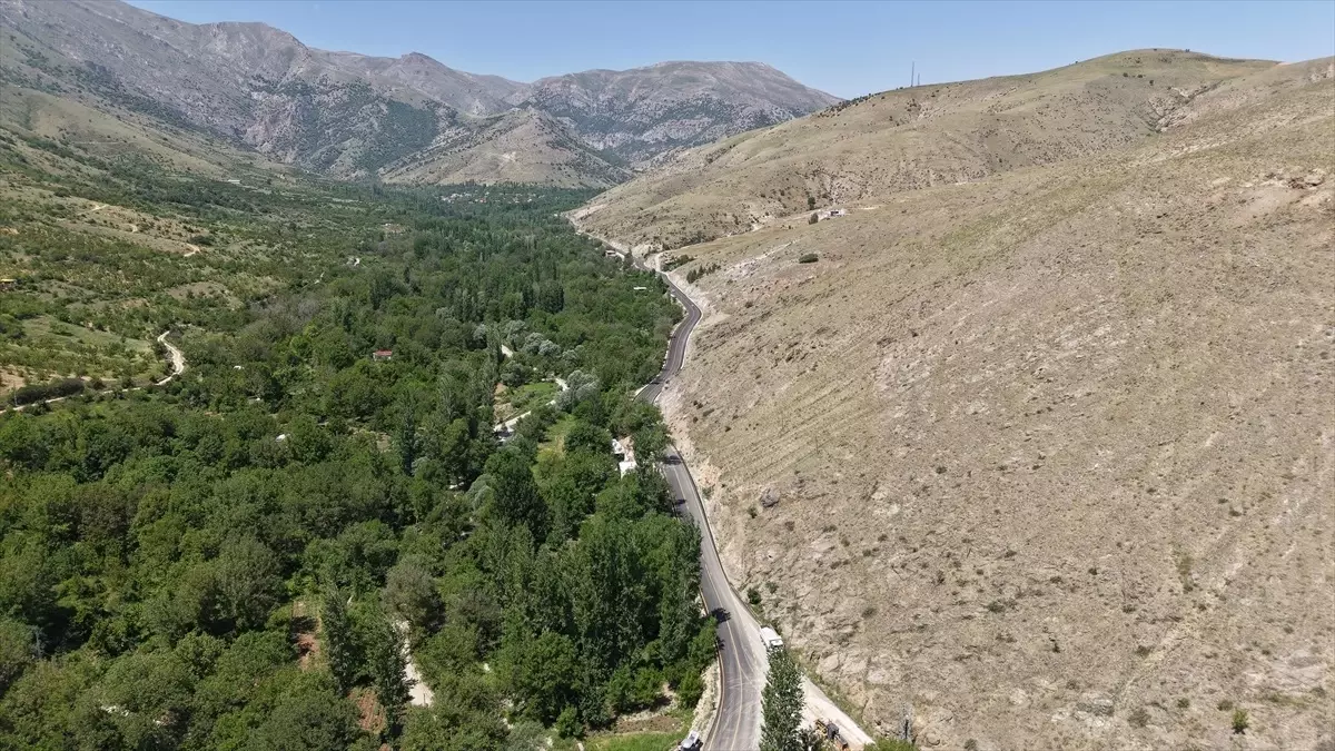 Yahyalı'da Derebağ Şelalesi Yolunun Açılışı Yapıldı