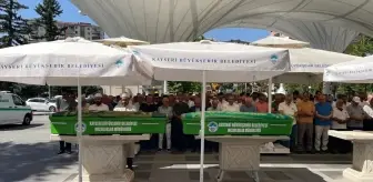 Kayseri'de Karbonmonoksit Gazından Zehirlenen Çiftin Cenazesi Düzenlendi