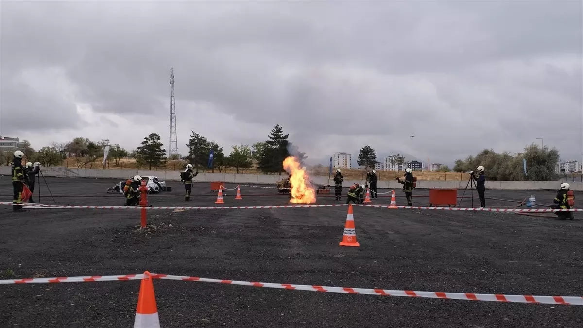 Lityum İyon Batarya Yangınlarını Söndürme Tatbikatı Gerçekleştirildi