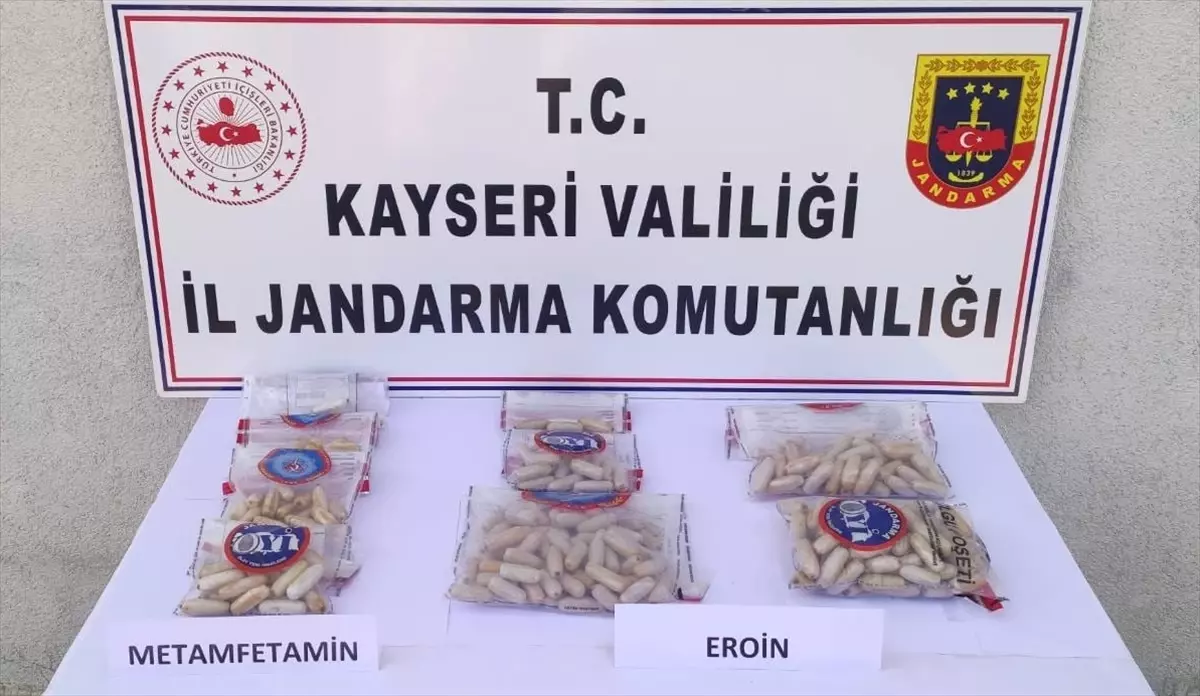 Kayseri'de 2,5 Kilo Uyuşturucu ile 3 Şüpheli Tutuklandı