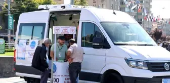 Kayseri'de Mobil Sigara Bırakma Aracı Hizmete Girdi