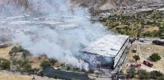 Kayseri'de Mobilya Fabrikasında Yangın Çıktı