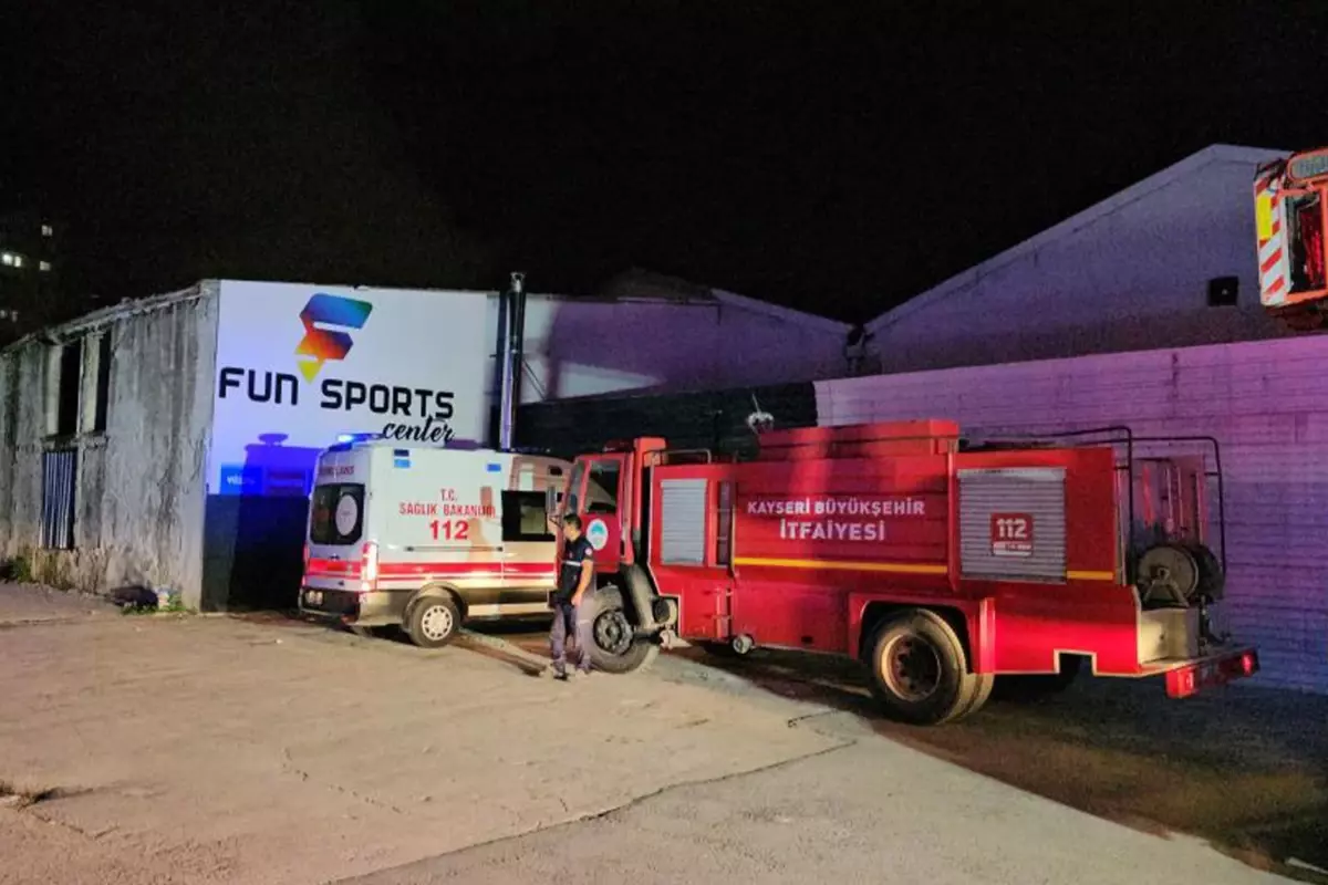 Kayseri'de mobilya fabrikasında yangın! Soruşturma başlatıldı