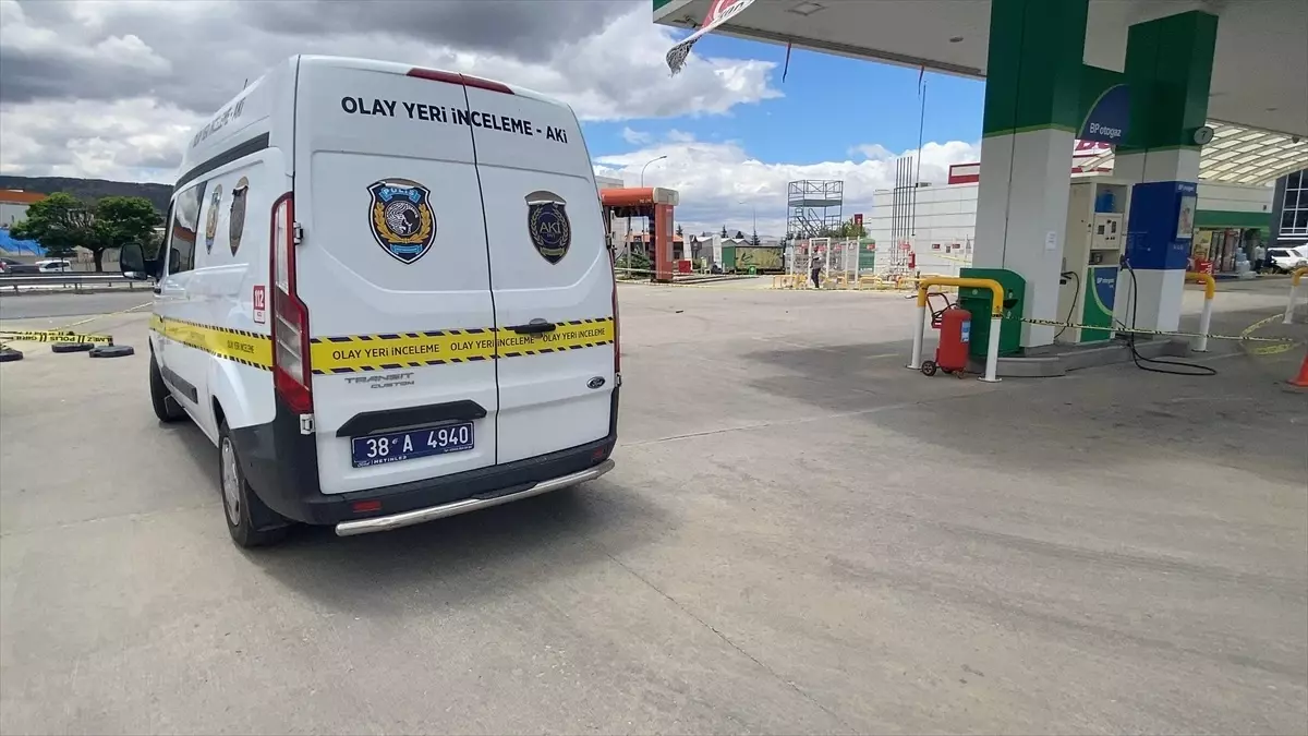 Kayseri'de Silahlı Bıçaklı Kavga: 2 Yaralı