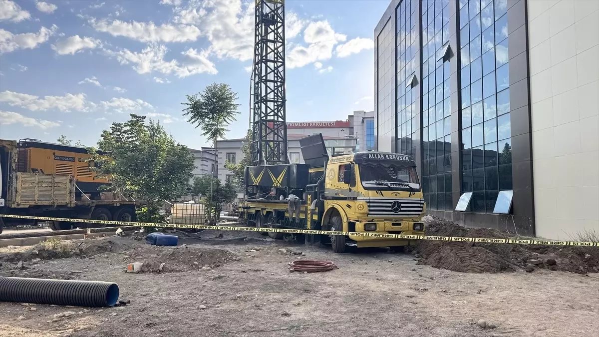 Kayseri'de Sondaj Kuyusuna Düşen İşçi Hayatını Kaybetti