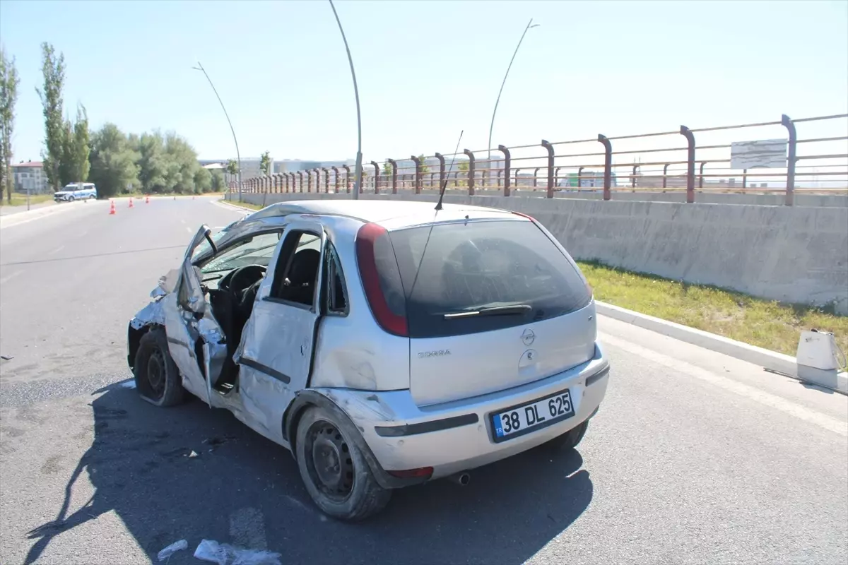 Kayseri'de Hamile Sürücü Trafik Kazasında Hayatını Kaybetti