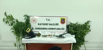 Kayseri'de Uyuşturucu Operasyonu: 21 Tarihi Eser Ele Geçirildi
