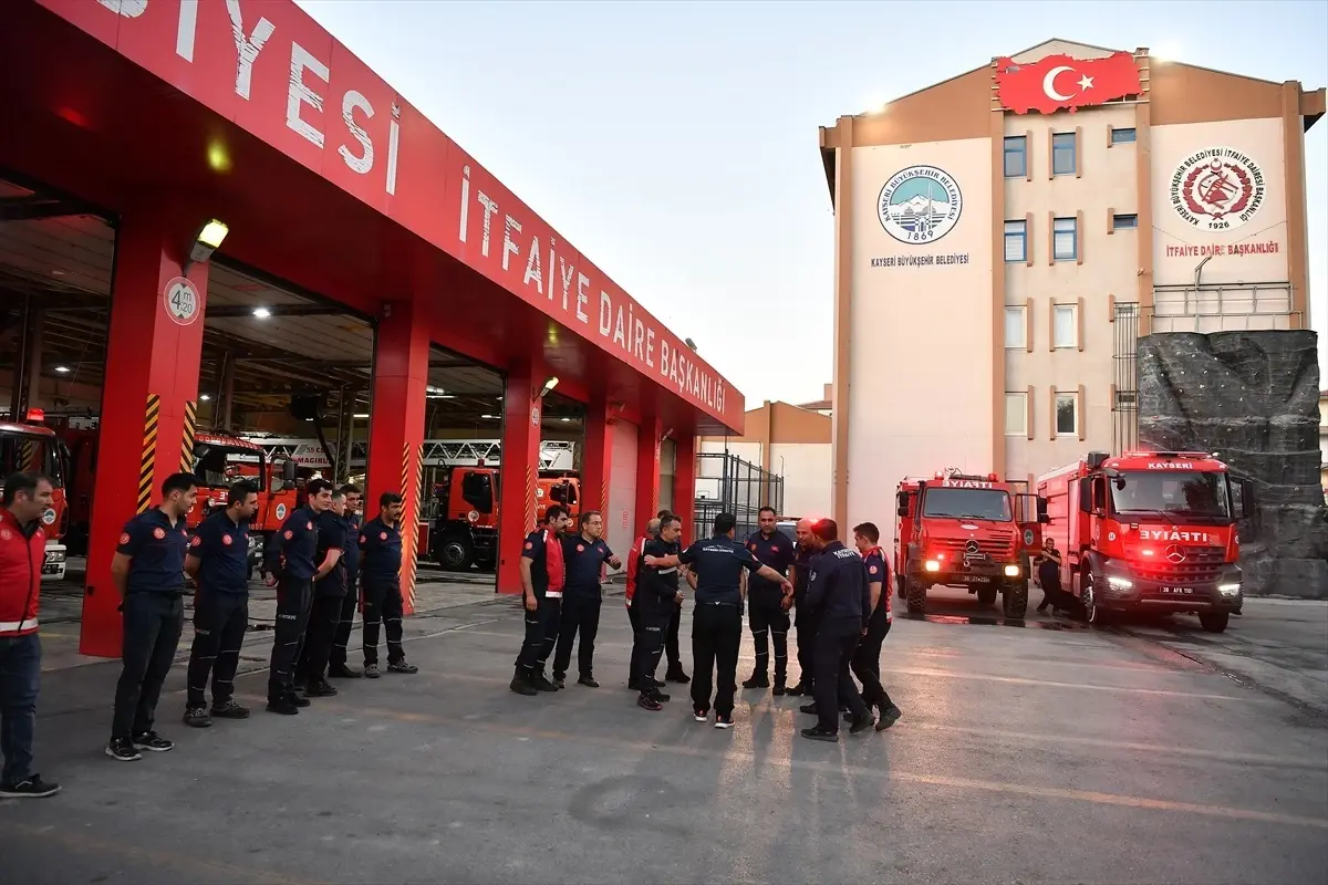 Kayseri, Manisa’daki Orman Yangınına Destek İçin Ekip Gönderdi