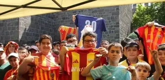 Kayserispor'da İmza Günü Coşkusu