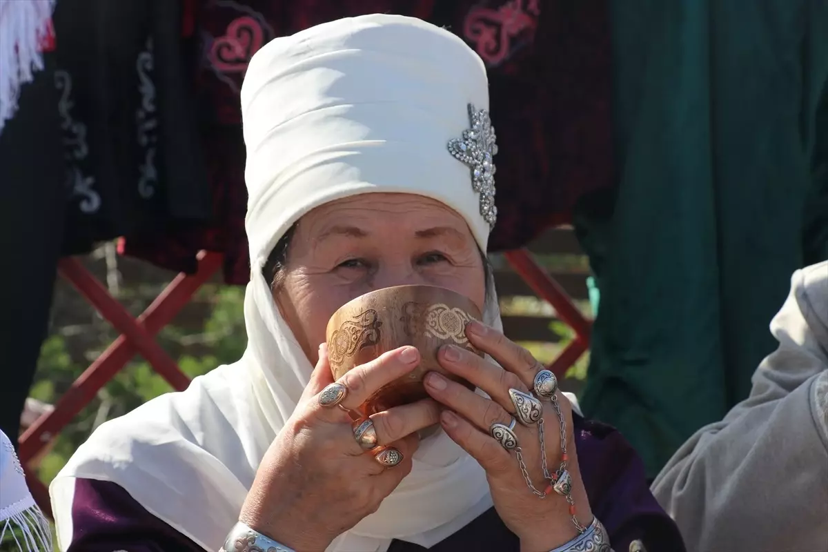 Kazakistan'ın Kımız Geleneği: Sağlığa Faydaları ve Kültürel Önemi