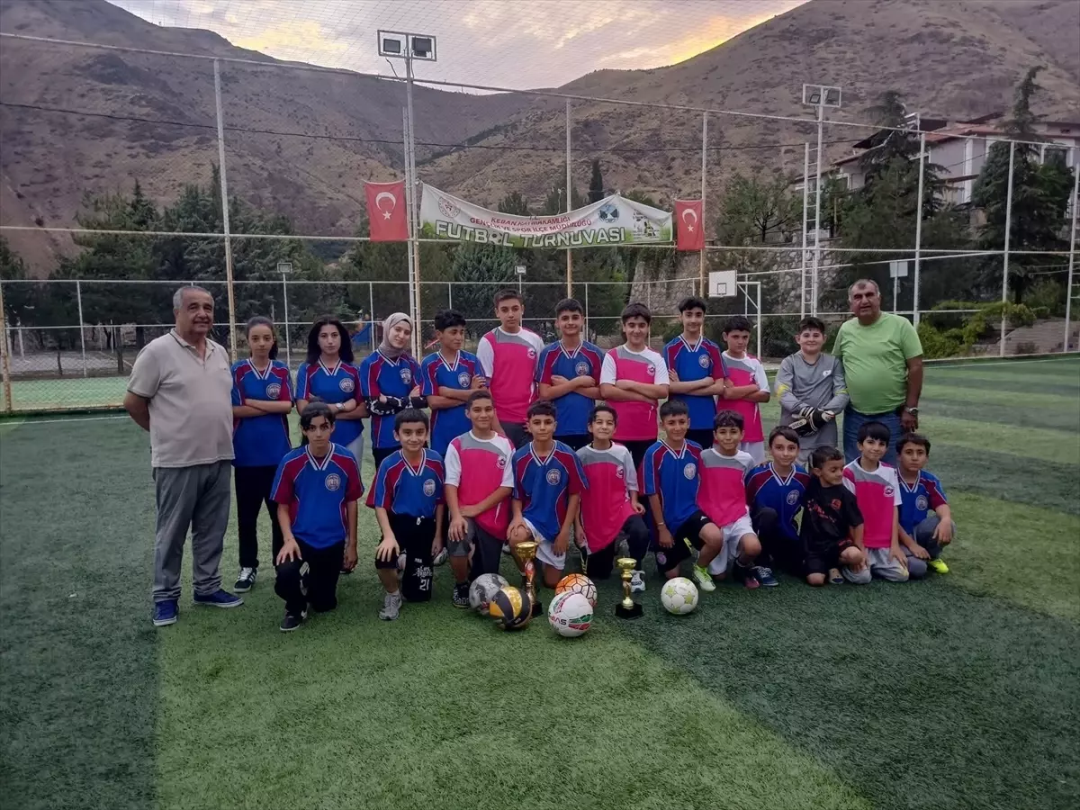 Elazığ'da Halı Saha Futbol Turnuvası Düzenlendi