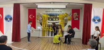Keban'da Fevzi Çakmak İlkokulu Mezuniyet Töreni Düzenlendi