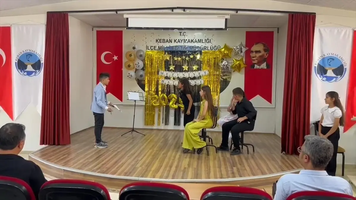 Keban'da Fevzi Çakmak İlkokulu Mezuniyet Töreni Düzenlendi