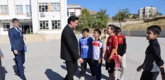Keban Kaymakamı Okul Ziyareti Gerçekleştirdi