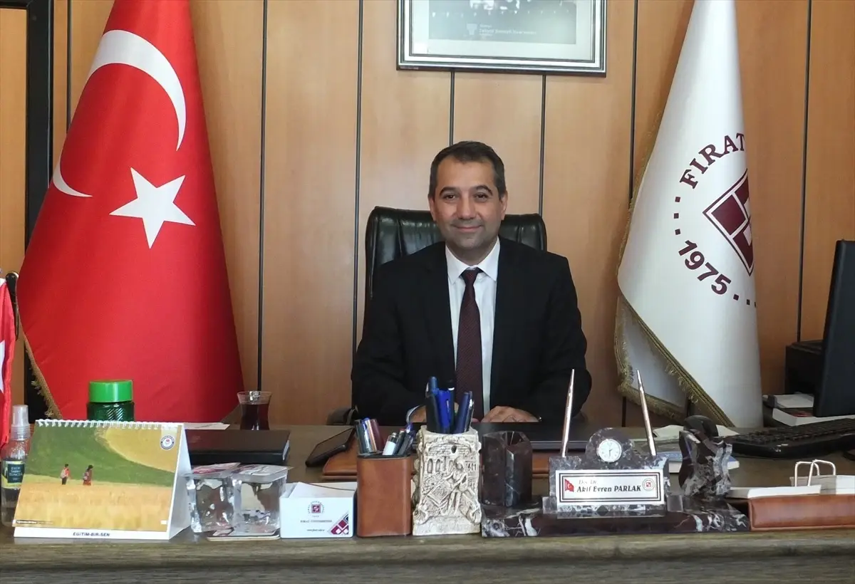 Fırat Üniversitesi Keban MYO Müdürü Doç. Dr. Akif Evren Parlak Göreve Başladı