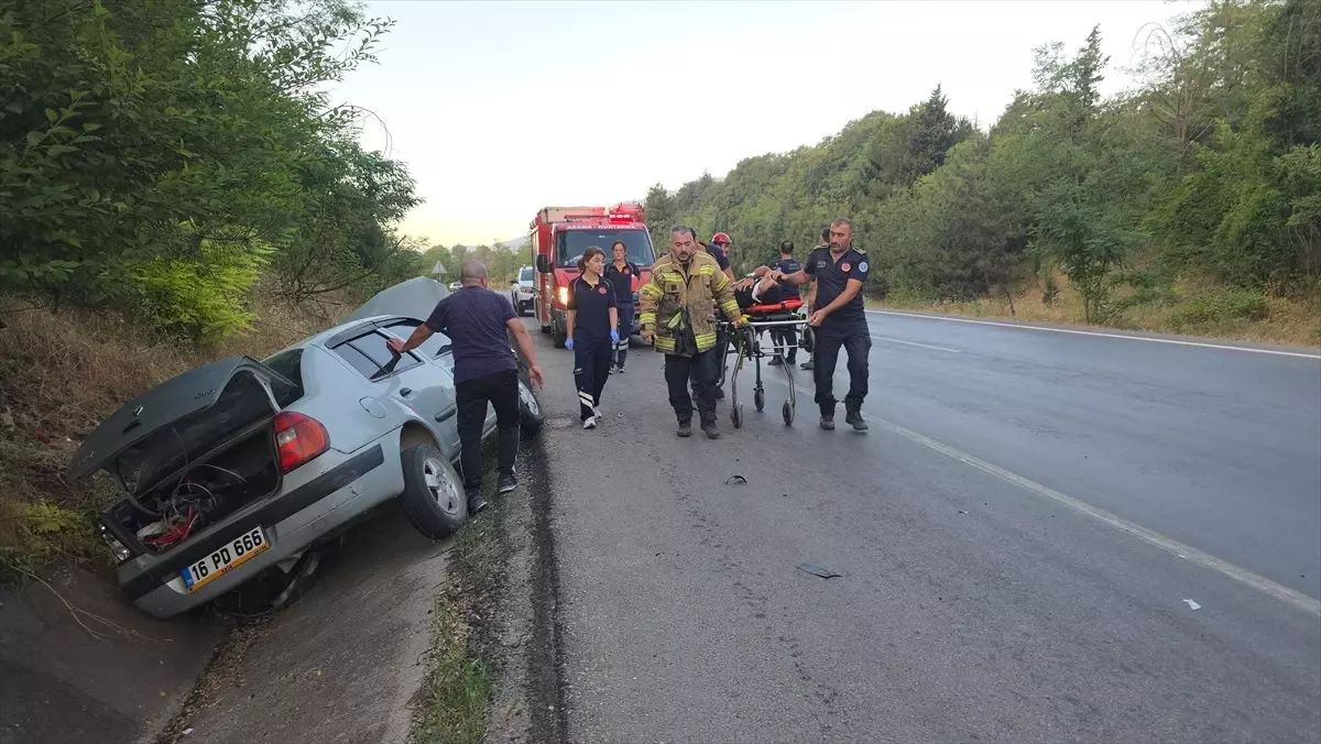 Bursa'da Trafik Kazası: 2 Yaralı