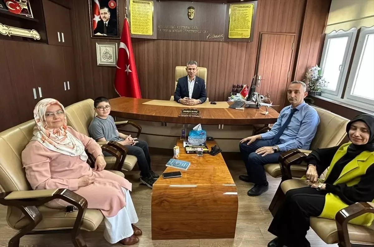 Kilis'te 5. sınıf öğrencisi bursluluk sınavında 500 tam puan aldı