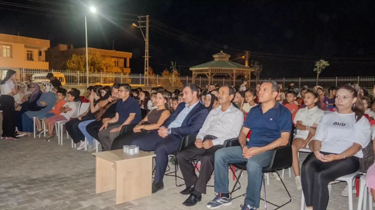 Kilis'te Açık Hava Sineması Çocuklara Neşe Saçtı