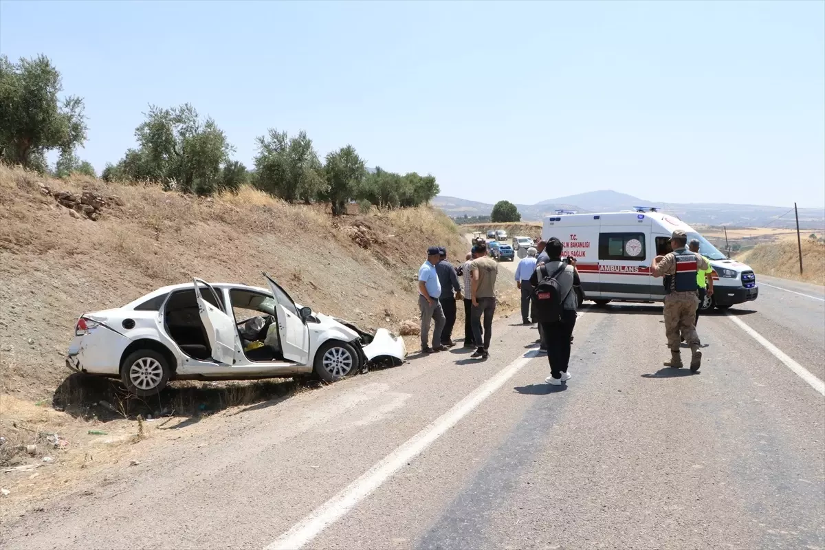 Kilis'te Otomobil Çarpışması: 8 Yaralı