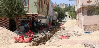 Kilis'te Doğal Gaz Borusuna Zarar Veren İş Makinesi Yangın Çıkardı
