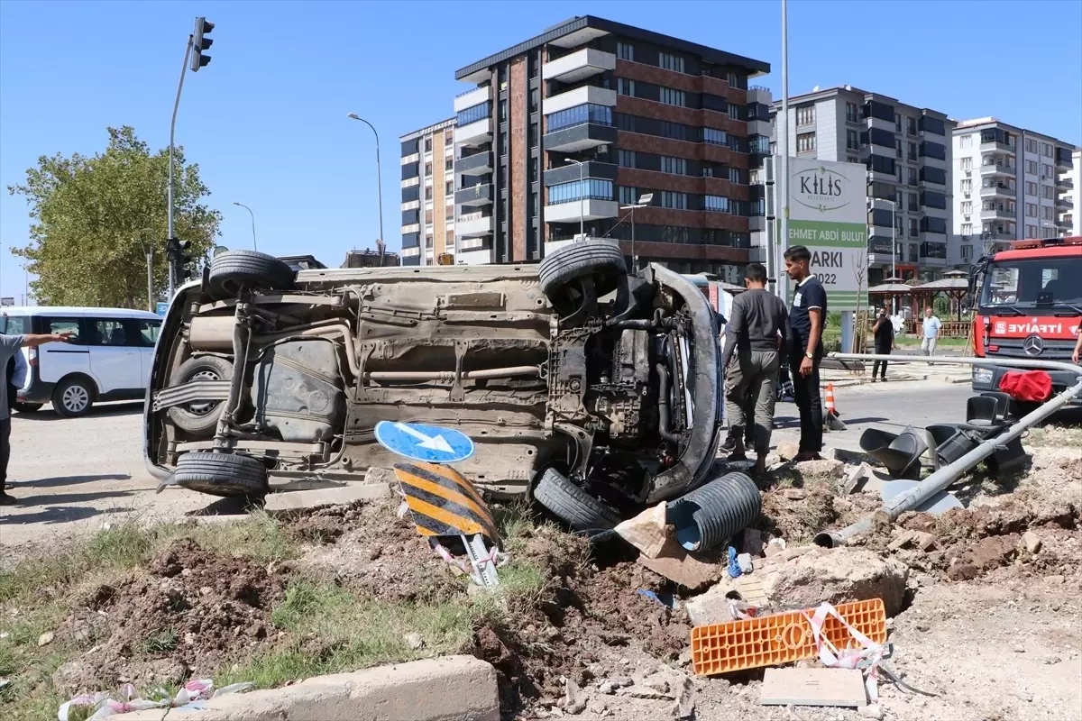 Kilis'te Trafik Kazası: 3 Yaralı