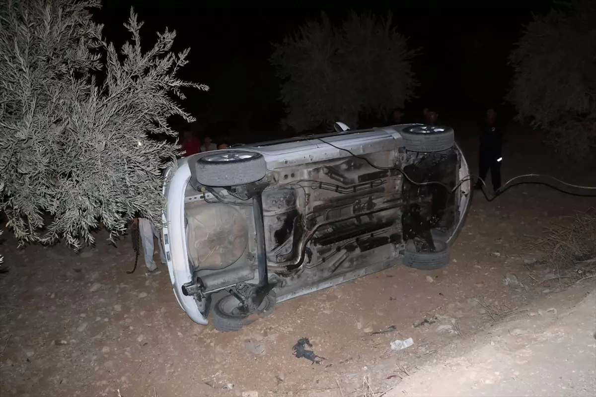 Kilis'te Otomobil Devrildi: 1 Yaralı