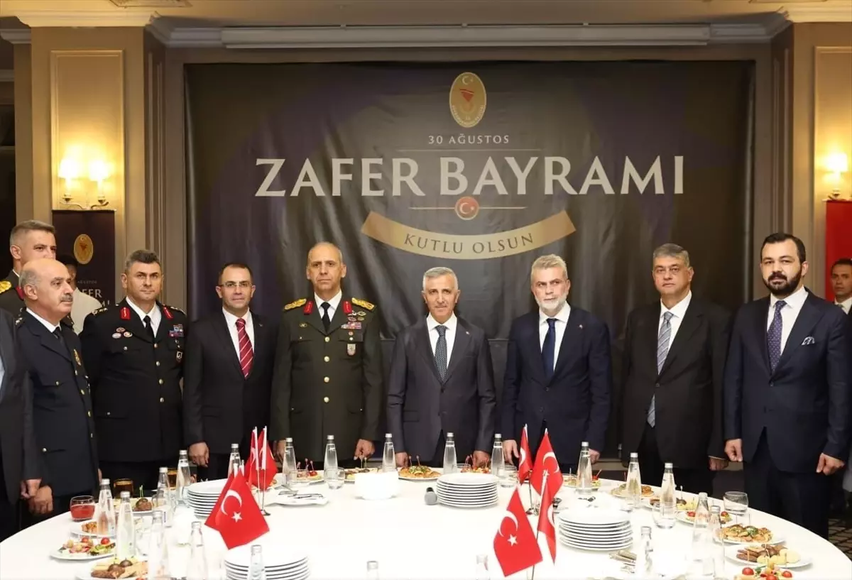 Kilis ve Kahramanmaraş'ta Zafer Bayramı Resepsiyonu