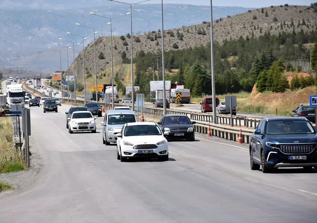 Kurban Bayramı Öncesi Kırıkkale'de Trafik Yoğunluğu Artıyor