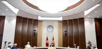 Kırgızistan Cumhurbaşkanı Caparov, Türk Devletleri Teşkilatı Din Adamları ile Görüştü