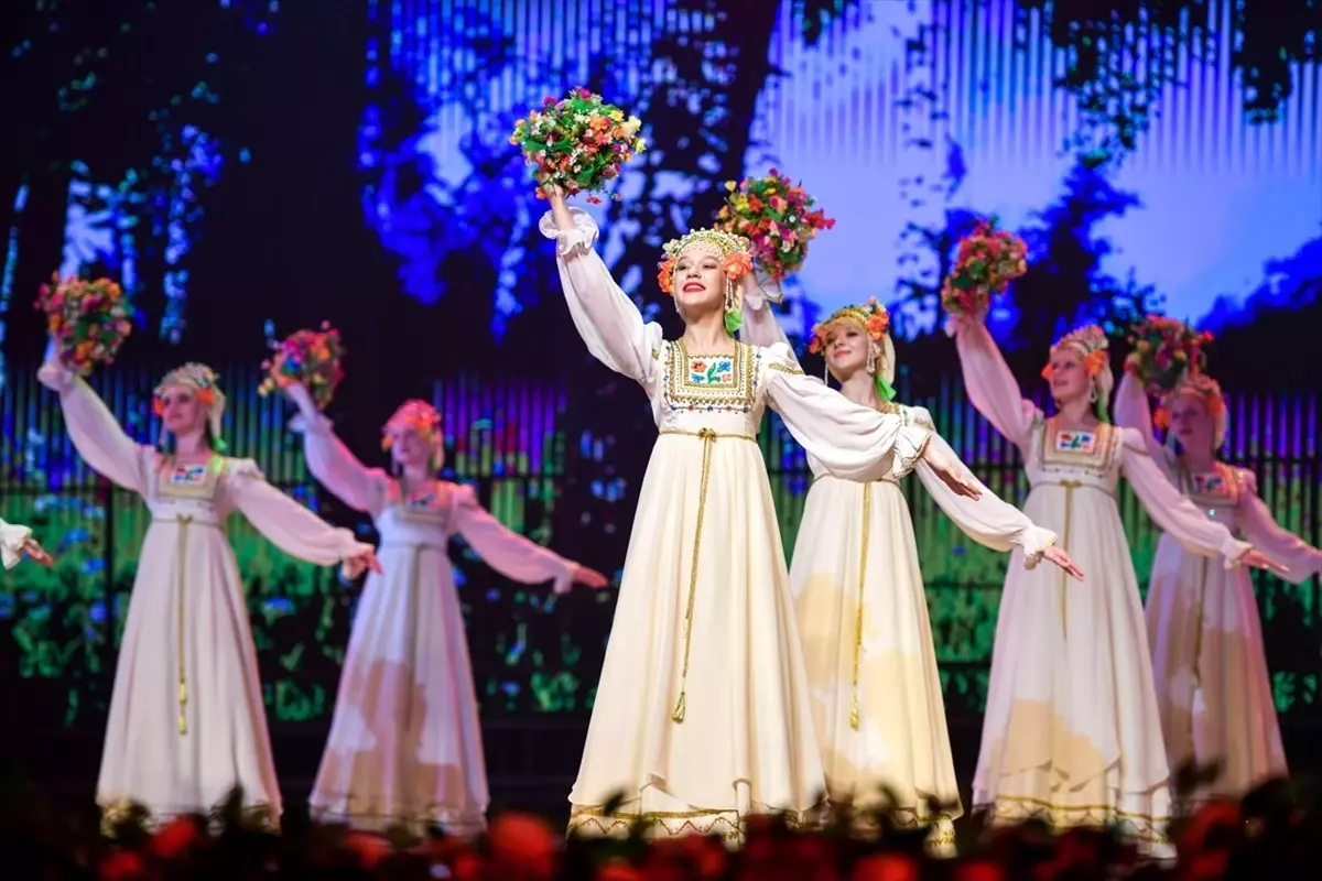 Bişkek'te 5. Uluslararası Çocuk Folklor Festivali Başladı