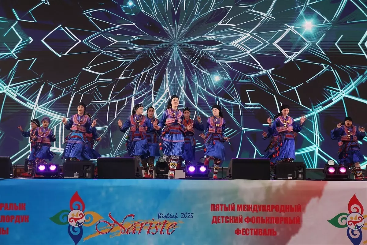 Kırgızistan'da Uluslararası Çocuk Folklor Festivali Gerçekleşti