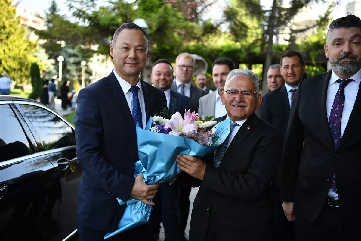 Kırgızistan Büyükelçisi Kazakbayev Kayseri'de